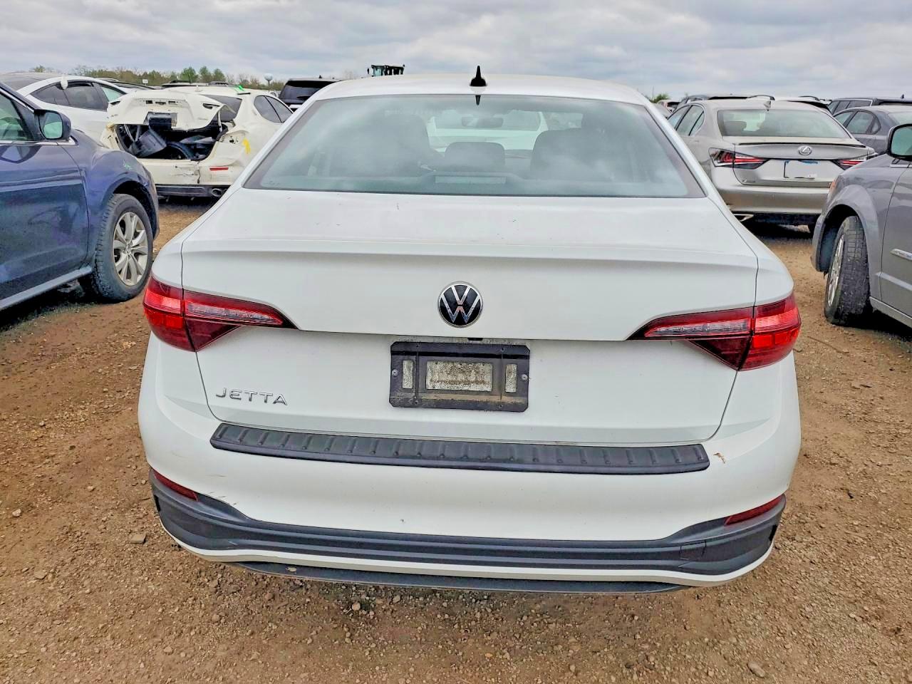 2024 Volkswagen Jetta VIN 3VWBM7BU3RM049934 COPART salvage auction — Front End, MA - CERT OF TITLE-SALVAGE, sold $2,400 on 2026-07-09 (photo 6)