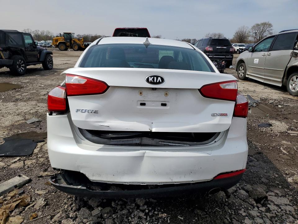 2016 Kia Forte VIN KNAFX4A89G5553211 COPART salvage auction — REAR END, In - Certificate Of Title, sold $1,650 on 2026-07-06 (photo 6)