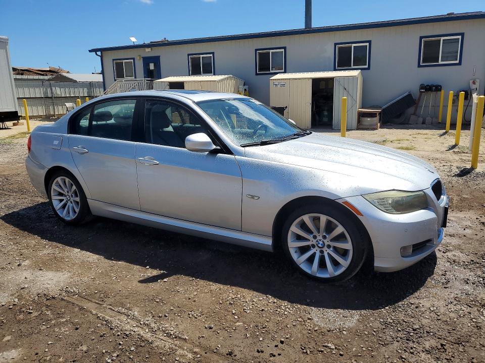2011 BMW 3er VIN WBAPH7C51BE852223 COPART salvage auction — NORMAL WEAR, Hi - Cert Of Title-Repossession, sold $850 on 2026-07-20 (photo 4)