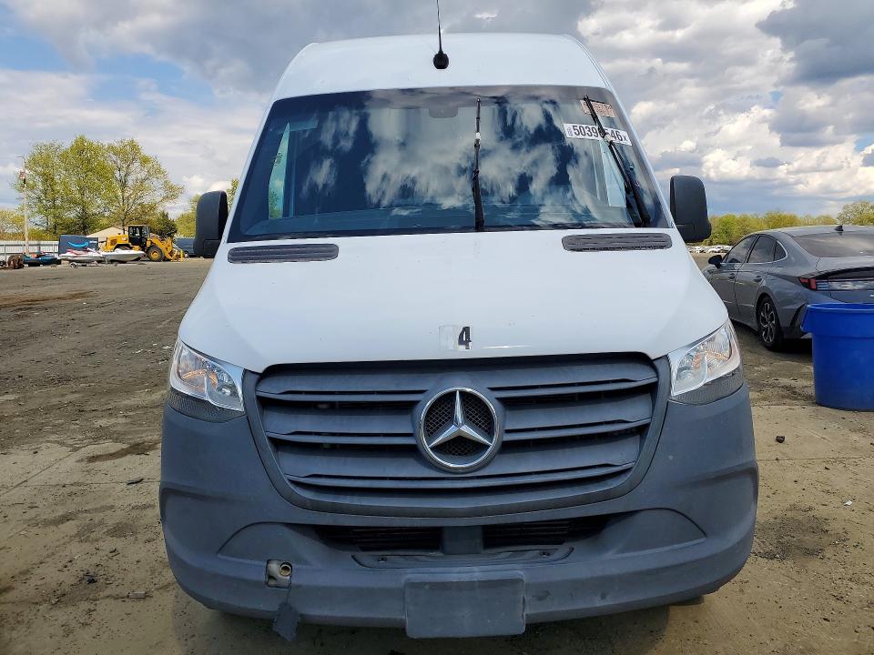 2021 Mercedes-benz Sprinter VIN W1W40CHY1MT056549 COPART salvage auction — MINOR DENT/SCRATCHES, Wv - Certificate Of Title, sold $13,500 on 2026-07-08 (photo 5)