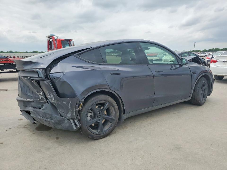 2026 Tesla Model y VIN 7SAYGDEE3TA496637 COPART salvage auction — FRONT END, Tx - Salvage Vehicle Title, sold $11,000 on 2026-07-09 (photo 3)