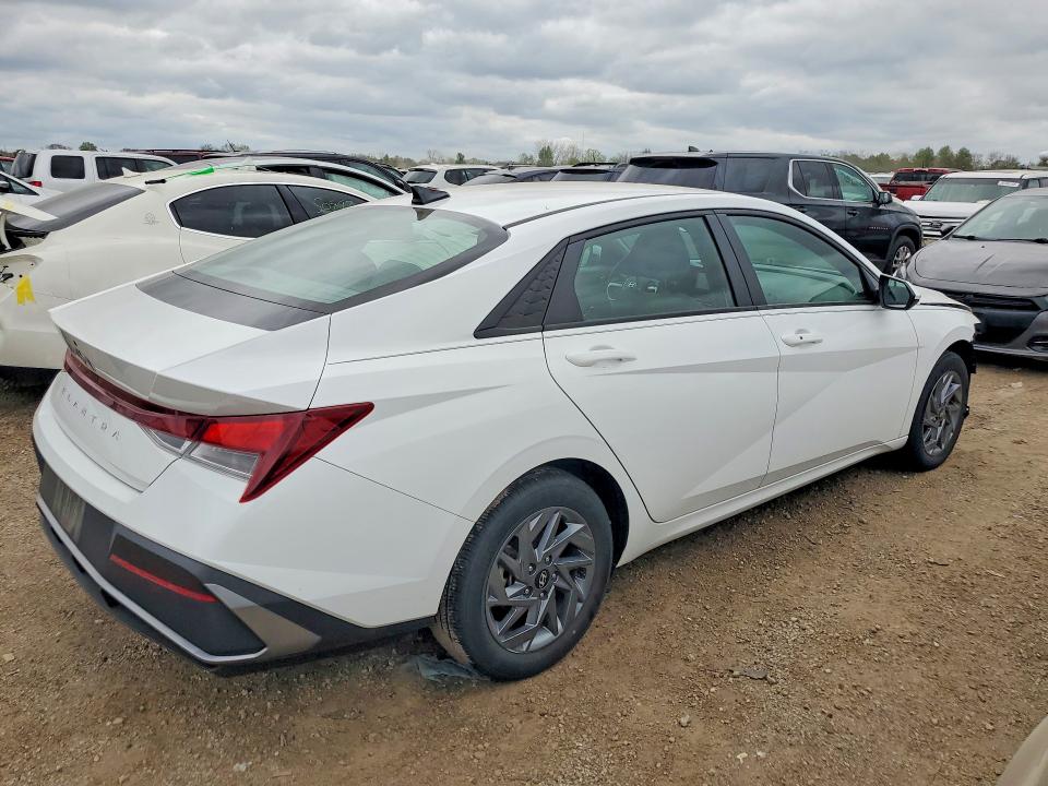 2024 Hyundai Elantra VIN KMHLM4DG2RU745351 COPART salvage auction — FRONT END, Il - Salvage Certificate, sold $4,600 on 2026-07-16 (photo 3)