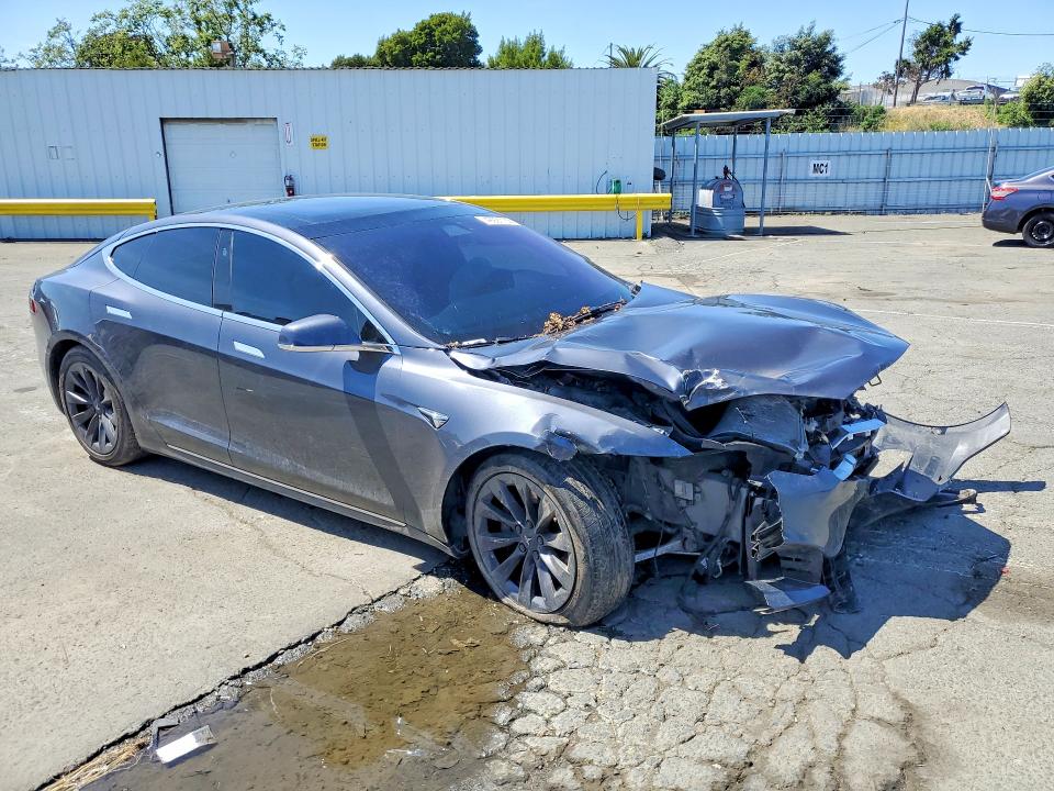 2018 Tesla VIN 5YJSA1E27JF292867 COPART salvage auction — FRONT END, Salvage Title, sold $5,400 on 2026-07-17 (photo 4)