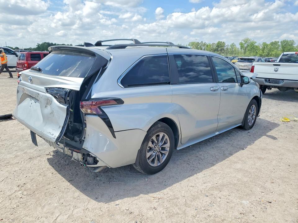 2025 Toyota Sienna VIN 5TDYRKECXSS241197 COPART salvage auction — FRONT END, Tx - Salvage Vehicle Title, sold $20,000 on 2026-07-28 (photo 3)