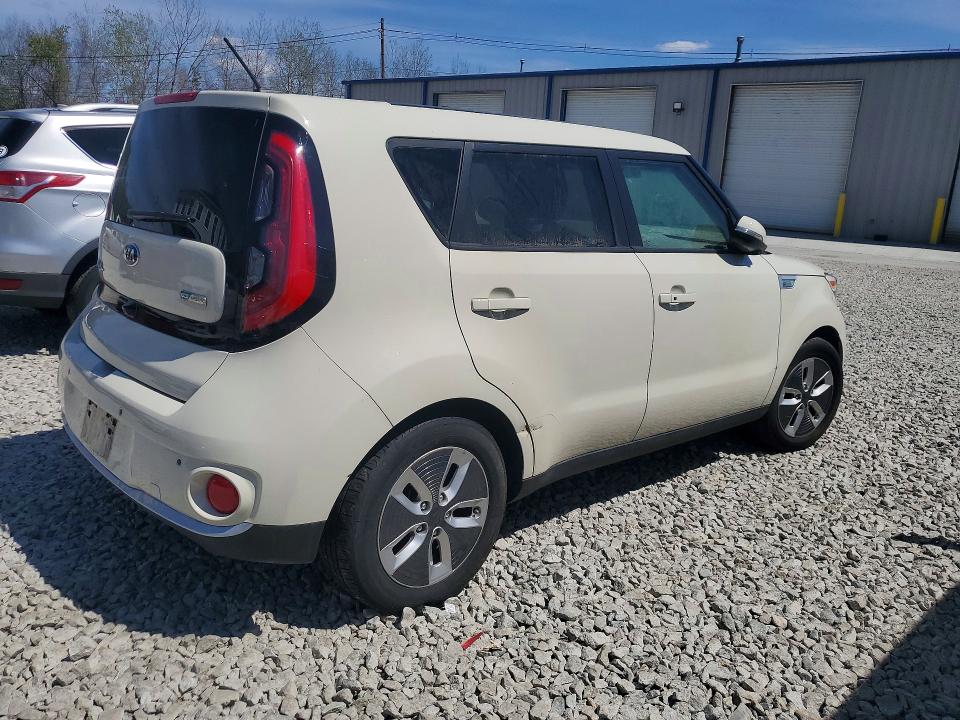 2018 Kia Soul VIN KNDJX3AE6J7026171 COPART salvage auction — ALL OVER, Co - Bill Of Sale-Parts Only, sold $1,550 on 2026-07-31 (photo 3)