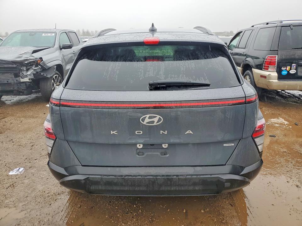 2025 Hyundai Kona VIN KM8HBCAB0SU217506 COPART salvage auction — SIDE, Il - Salvage Certificate, sold $9,900 on 2026-07-21 (photo 6)