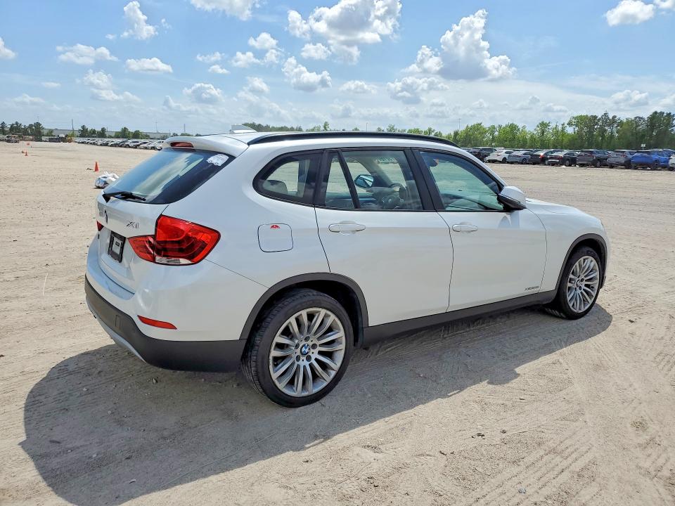 2015 BMW X1 VIN WBAVL1C5XFVY35364 COPART salvage auction — MINOR DENT/SCRATCHES, Tx - Certificate Of Title, sold $1,750 on 2026-07-02 (photo 3)