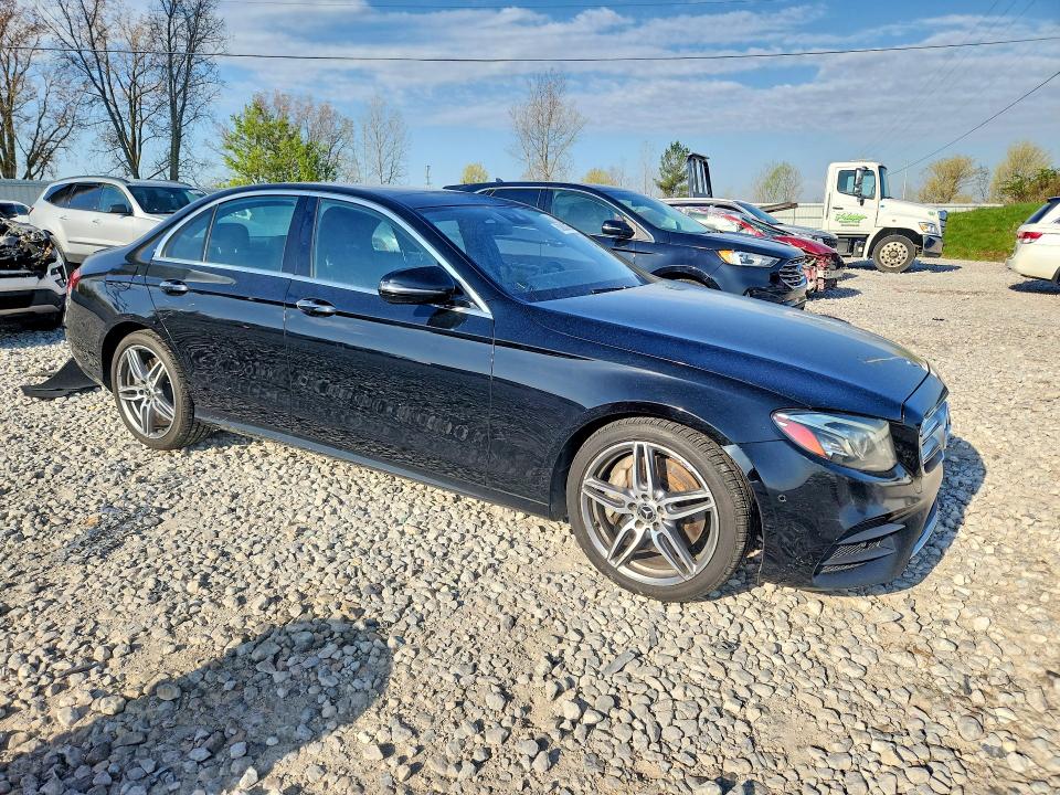 2018 Mercedes-benz E-klasse VIN WDDZF6GB4JA365802 COPART salvage auction — NORMAL WEAR, Mi - Certificate Of Title, sold $8,900 on 2026-07-23 (photo 4)