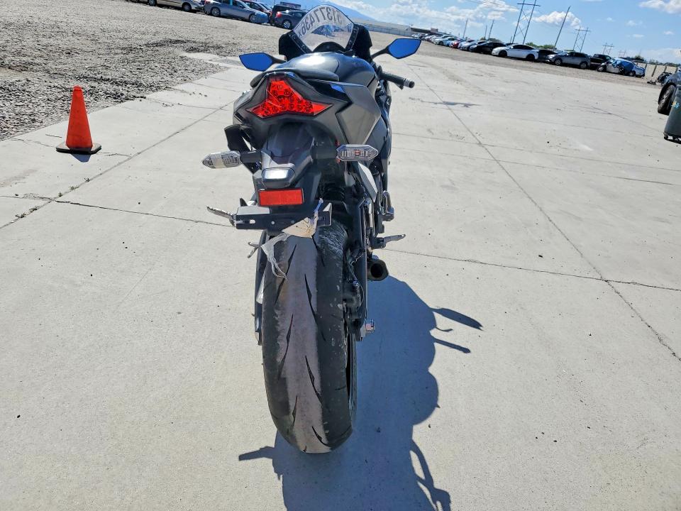 2025 Kawasaki VIN JKBZXVL19SA019069 COPART salvage auction — SIDE, Ut - Salvage Certificate, sold $7,000 on 2026-07-23 (photo 4)
