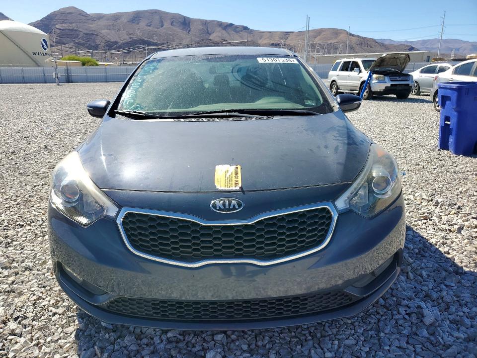 2014 Kia Forte VIN KNAFX4A80E5111611 COPART salvage auction — VANDALISM, Nv - Salvage Title, sold $1,800 on 2026-07-29 (photo 5)
