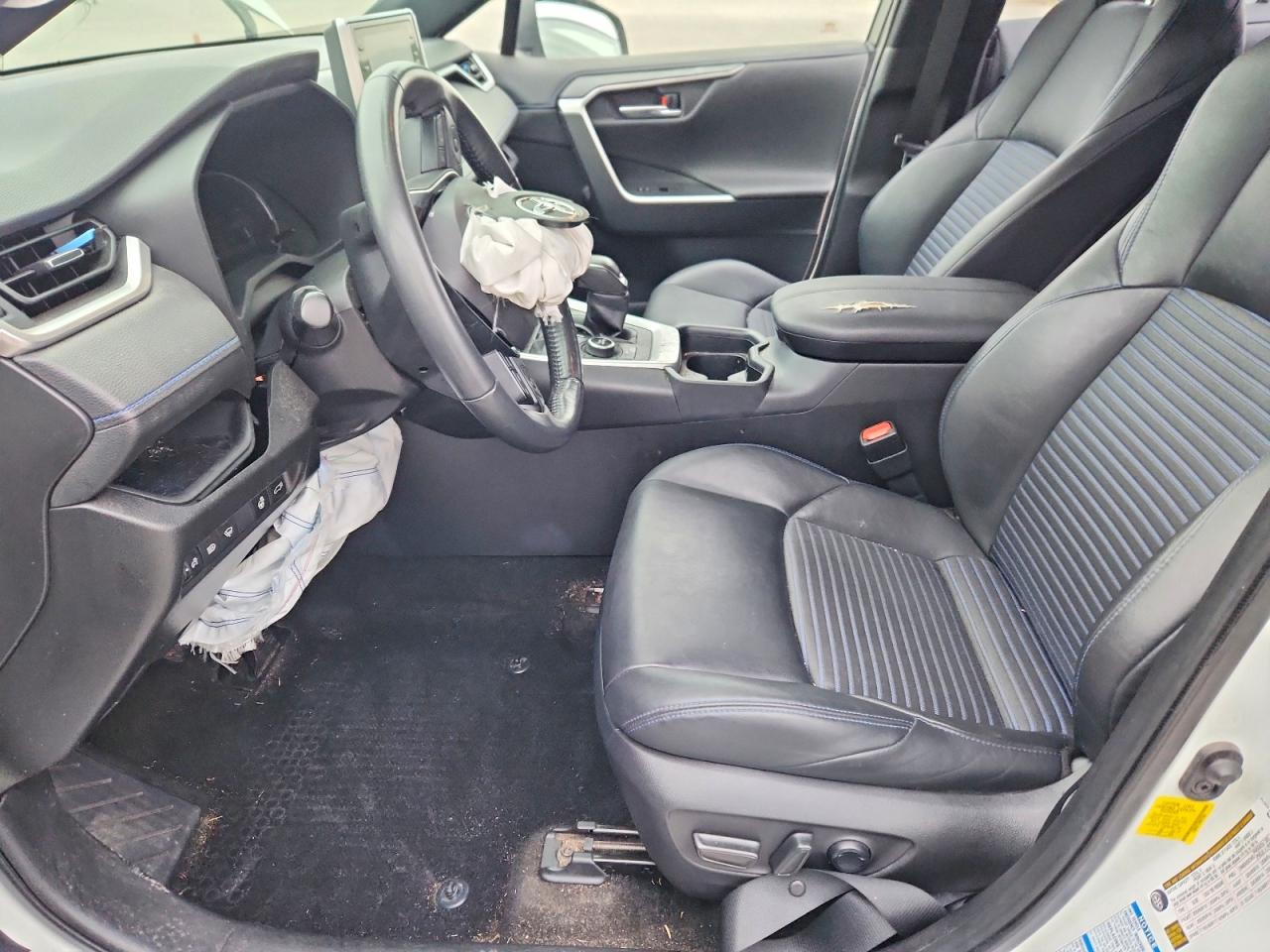 2021 Toyota RAV4 VIN JTME6RFV3MD517884 COPART salvage auction — Side, TX - SALVAGE VEHICLE TITLE, sold $9,800 on 2026-07-02 (photo 7)