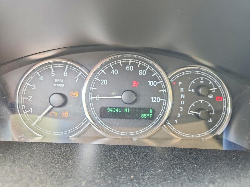 2005 Buick Lacrosse VIN 2G4WE537451187123 COPART salvage auction — SIDE, Tx - Salvage Vehicle Title, sold $375 on 2026-07-09 (photo 9)