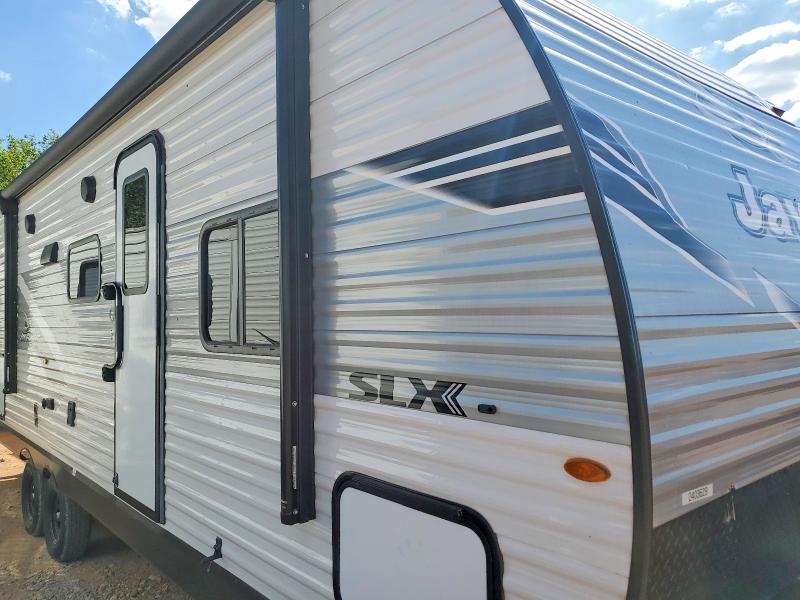 2025 Jayc Jay flight VIN 1UJBC0BP8S1YW0056 COPART salvage auction — SIDE, OK - CERT OF TITLE-SALVAGE, sold $2,050 on 2026-07-09 (photo 5)