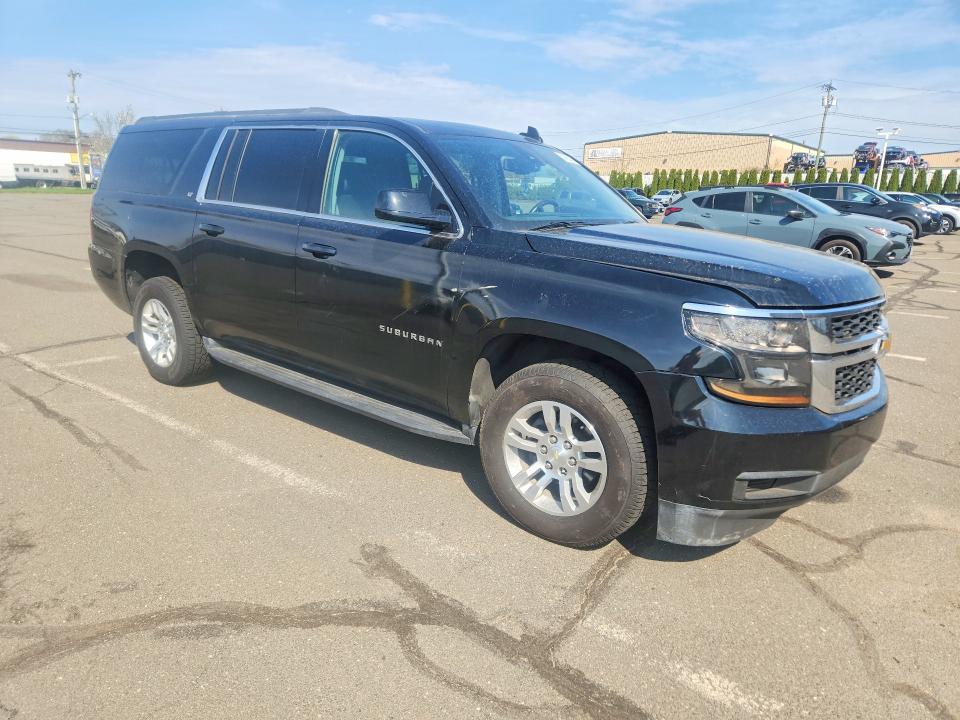 2017 Chevrolet Suburban VIN 1GNSKHKC6HR198512 COPART salvage auction — MINOR DENT/SCRATCHES, Wv - Salvage Certificate, sold $9,200 on 2026-07-27 (photo 4)