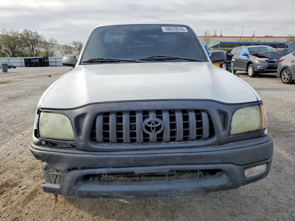 2002 Toyota Tacoma VIN 5TENL42N12Z047098 COPART salvage auction — VANDALISM, Nv - Certificate Of Title, sold $3,000 on 2026-07-23 (photo 5)