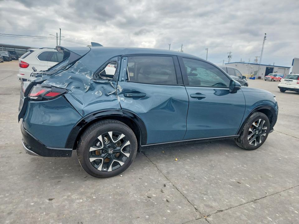 2026 Honda Hr-v VIN 3CZRZ1H72TM717869 COPART salvage auction — REAR END, Tx - Salvage Vehicle Title, sold $3,050 on 2026-07-02 (photo 3)