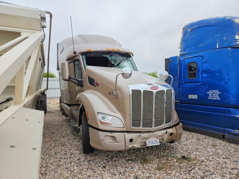 2021 Peterbilt 579 VIN 1XPBD49X3MD758139 — COPART salvage auction photo