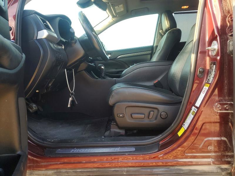 2018 Toyota Highlander VIN 5TDDZRFH3JS496550 COPART salvage auction — MINOR DENT/SCRATCHES, Ks - Cert Of Title-Salvage, sold $750 on 2026-07-21 (photo 7)