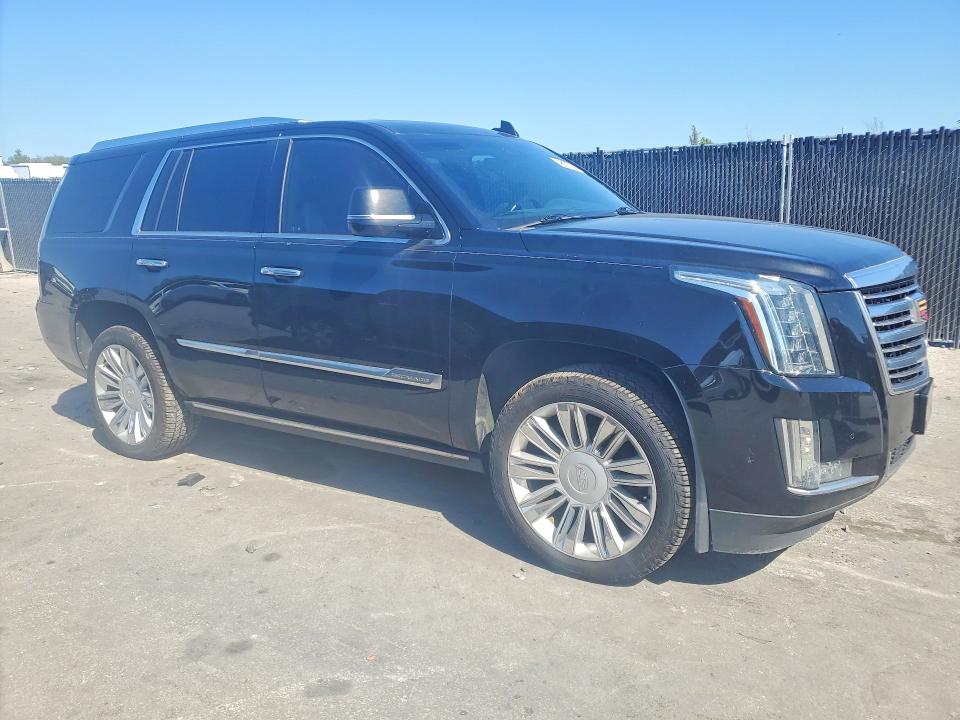 2019 Cadillac Escalade VIN 1GYS4DKJ3KR149523 COPART salvage auction — MINOR DENT/SCRATCHES, Tx - Certificate Of Title (P), sold $11,800 on 2026-07-30 (photo 4)