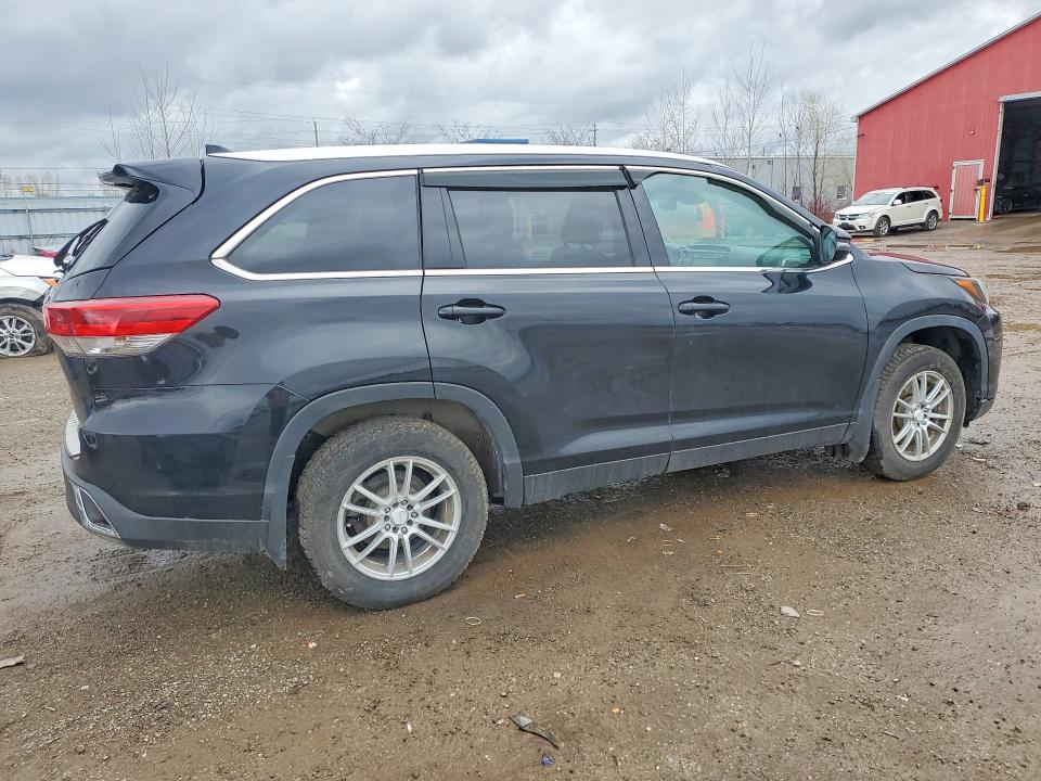 2019 Toyota Highlander VIN 5TDJZRFH3KS609661 COPART salvage auction — VANDALISM, On - Permit No Brand - Unfit, sold $13,300 on 2026-07-03 (photo 3)