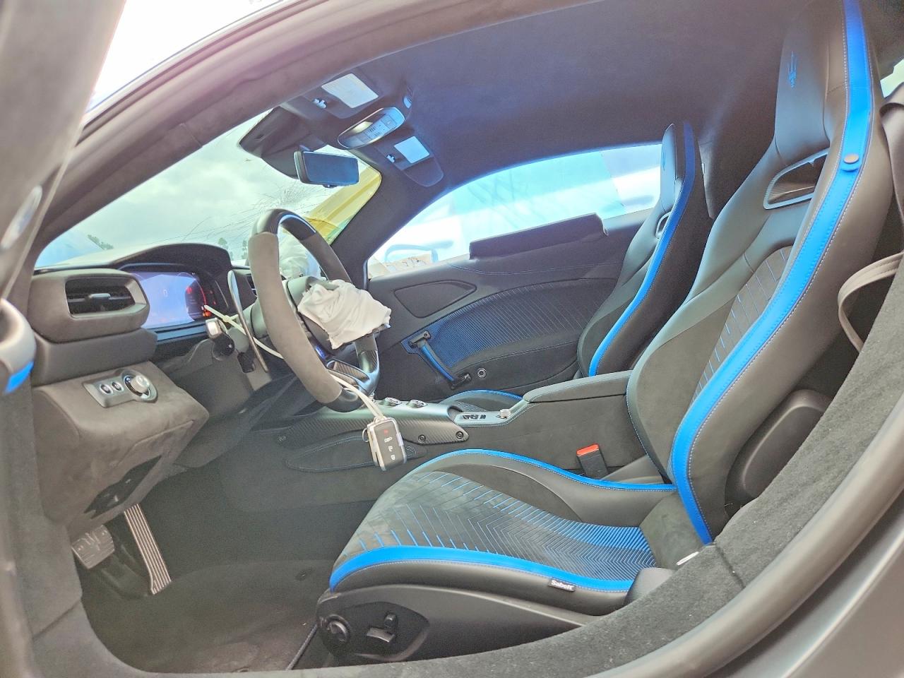 2023 Maserati MC20 VIN ZAMBMRAB9P0422078 COPART salvage auction — Front End, Sc - Salvage Title, sold $51,500 on 2026-08-18 (photo 7)