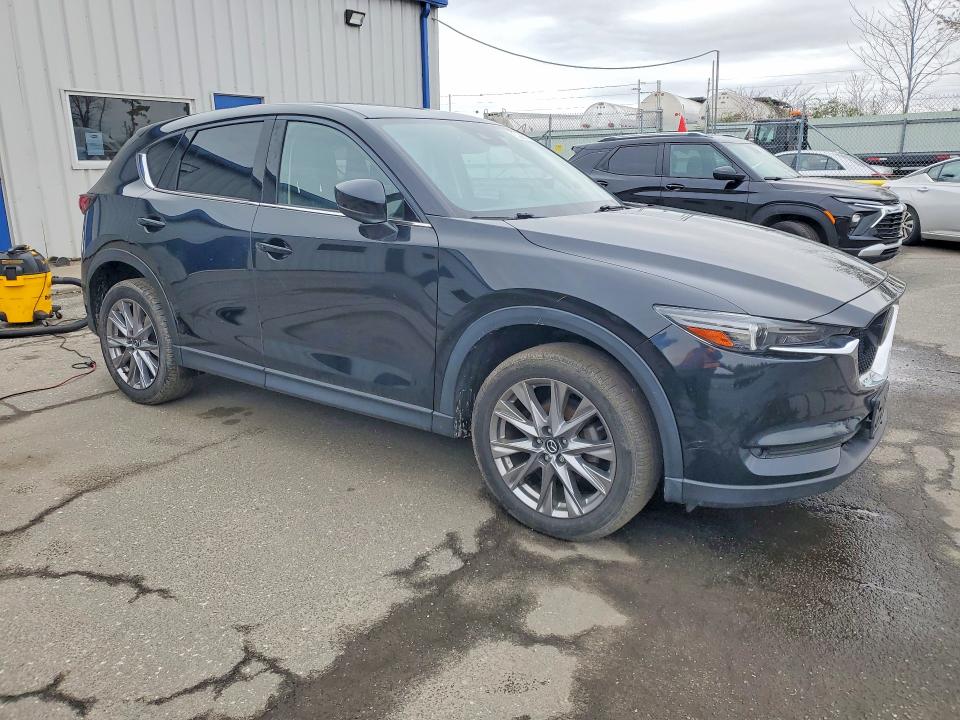 2021 Mazda Cx-5 VIN JM3KFBDMXM0378131 COPART salvage auction — NORMAL WEAR, Va - Certificate Of Title, sold $13,100 on 2026-07-21 (photo 4)