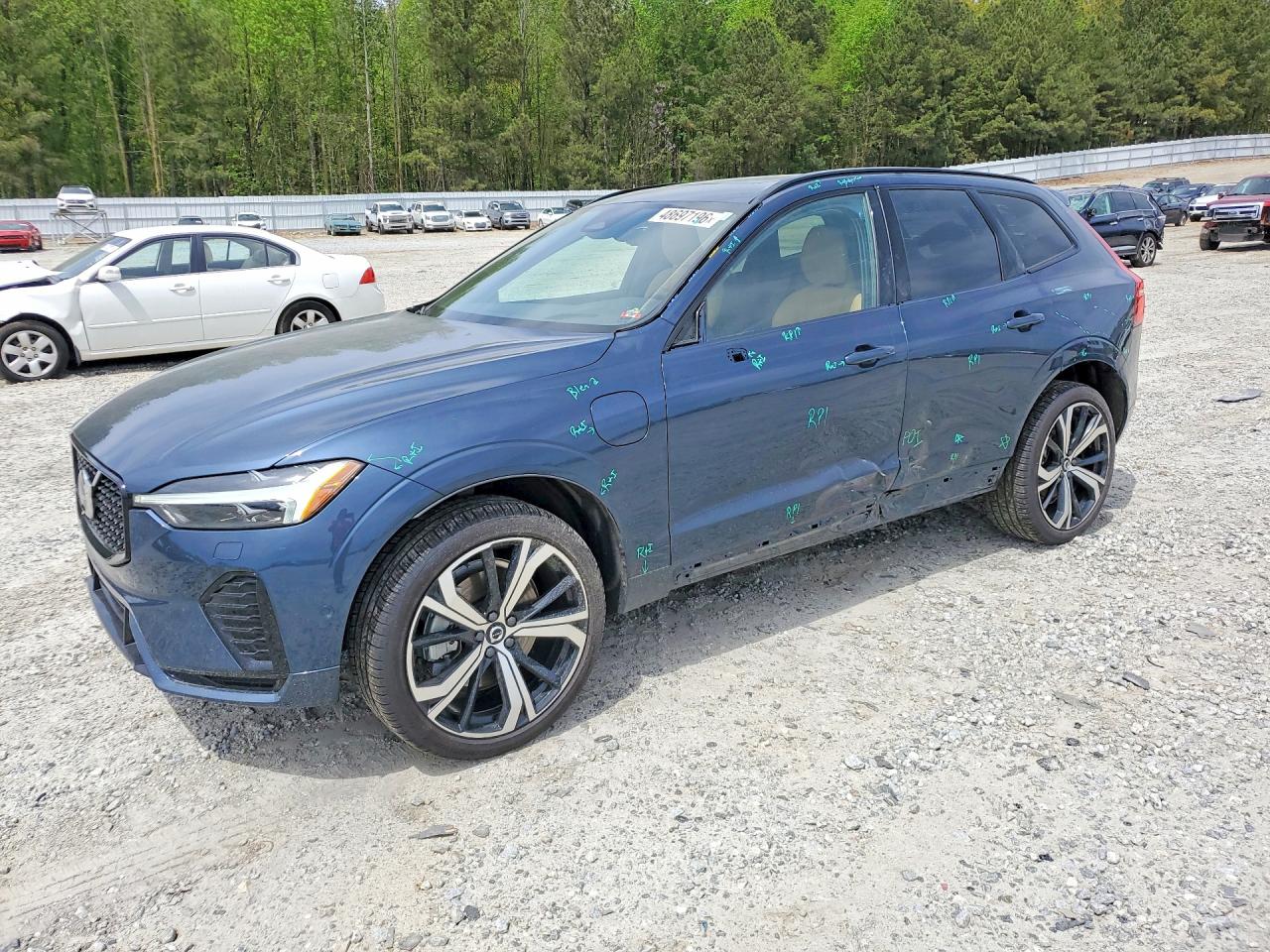 2025 Volvo XC60 VIN YV4H60RM2S1189607 COPART salvage auction — Side, GA - CERT OF TITLE-SALVAGE, sold $33,250 on 2026-08-19 (photo 1)