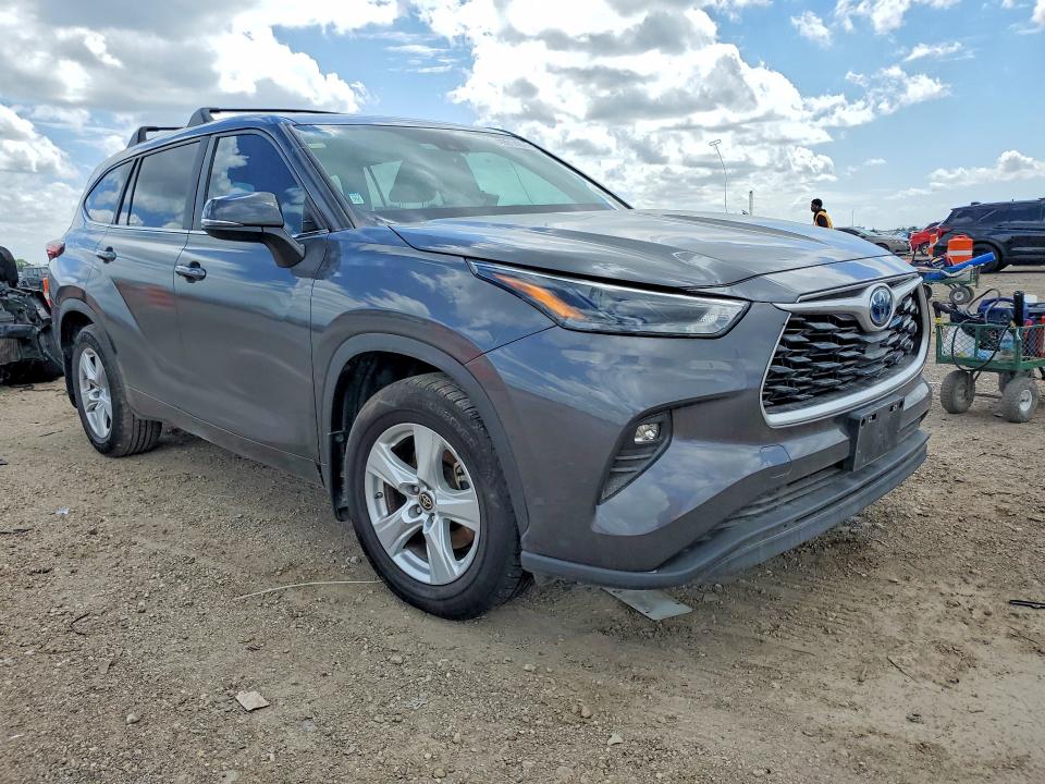 2023 Toyota VIN 5TDZARAH4PS518794 COPART salvage auction — SIDE, Tx - Certificate Of Title, sold $9,700 on 2026-07-16 (photo 4)