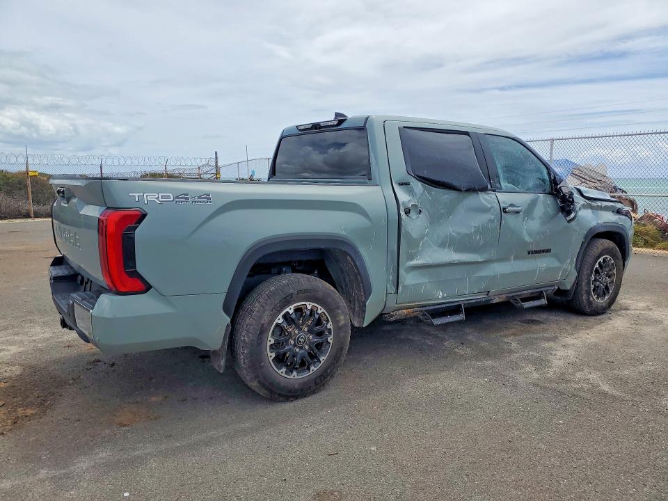 2025 Toyota Tundra VIN 5TFLA5DB6SX247150 COPART salvage auction — SIDE, Hi - Certificate Of Salvage, sold $11,300 on 2026-07-27 (photo 3)