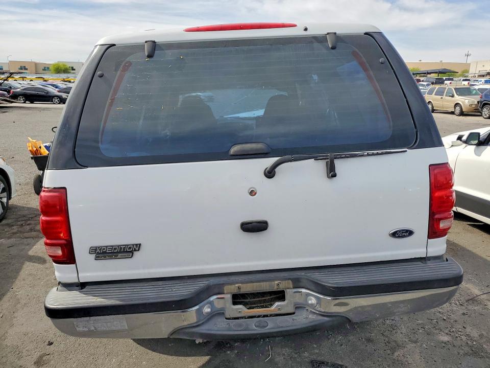 2000 Ford Expedition VIN 1FMRU1568YLB17992 COPART salvage auction — FRONT END, Nv - Salvage Title, sold $150 on 2026-07-29 (photo 6)