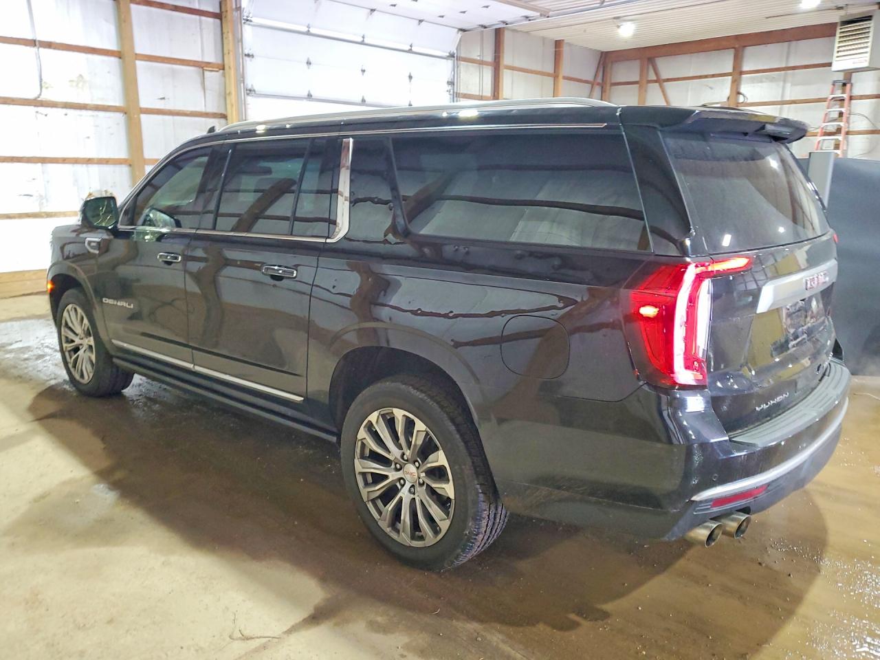 2022 Gmc Yukon VIN 1GKS2JKL7NR205354 COPART salvage auction — Hail, OH - CERT OF TITLE-SALVAGE, sold $22,800 on 2026-05-26 (photo 2)