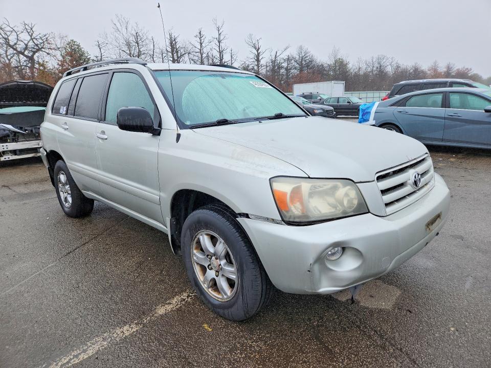2005 Toyota Highlander VIN JTEEP21A740053820 COPART salvage auction — MINOR DENT/SCRATCHES, Ny - Cert Of Title-Parts Only, sold $900 on 2026-07-06 (photo 4)