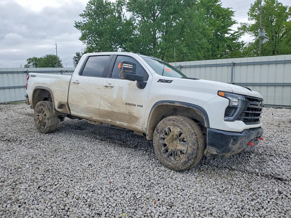 2025 Chevrolet Silverado 3500 VIN 2GC4KTEY1S1132915 COPART salvage auction — Front End, OH - CERT OF TITLE-SALVAGE, sold $23,000 on 2026-06-05 (photo 4)