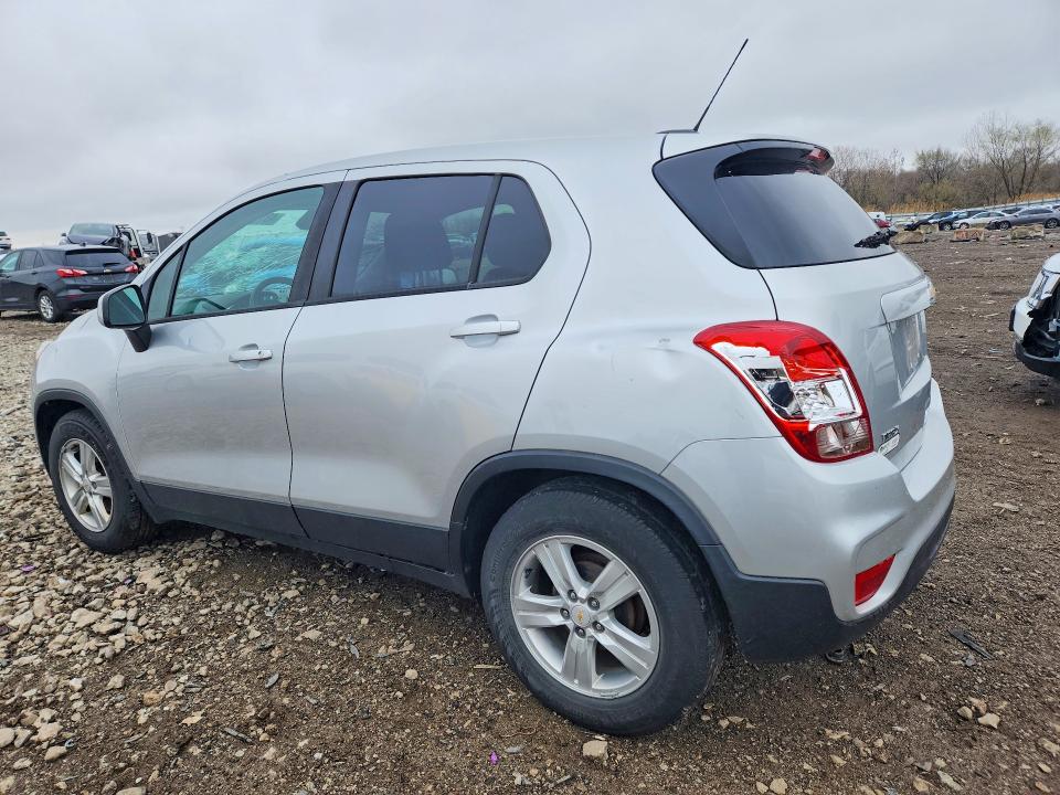 2020 Chevrolet Trax VIN KL7CJKSB6LB313676 COPART salvage auction — HAIL, Il - Salvage Certificate, sold $1,400 on 2026-07-10 (photo 2)