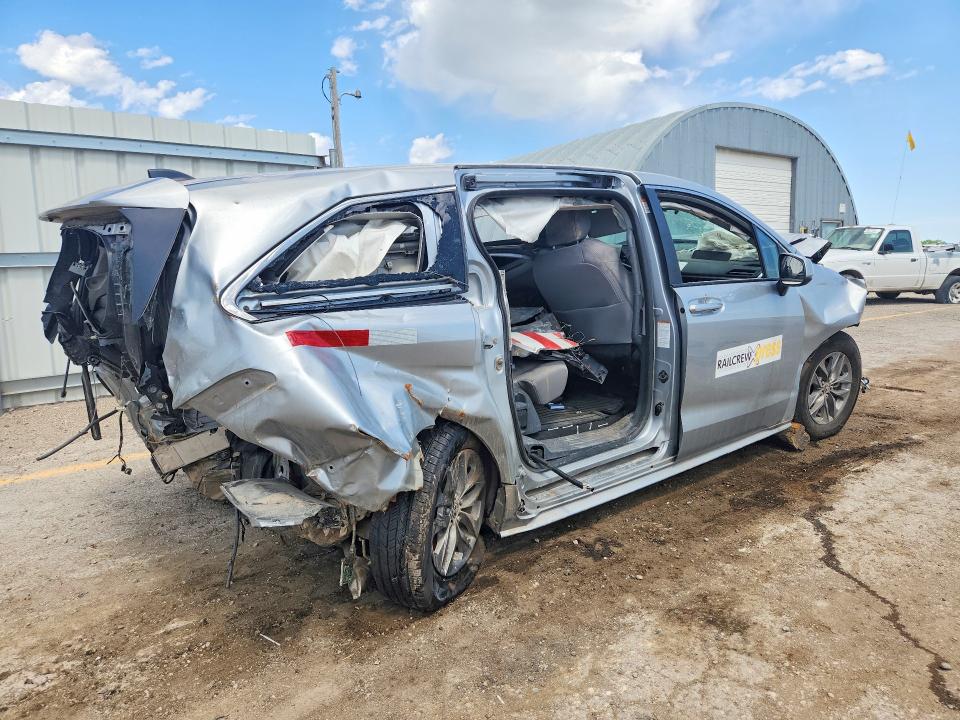 2024 Toyota Sienna VIN 5TDKSKFC3RS140361 COPART salvage auction — ALL OVER, Ok - Certificate Of Title (P), sold $1,750 on 2026-07-27 (photo 3)