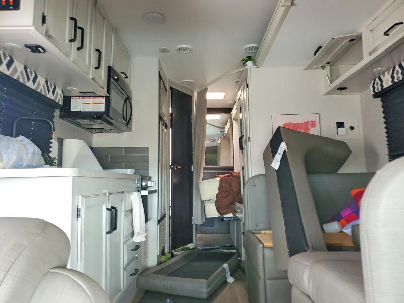 2022 Ford Econoline VIN 1FDXE4FN8NDC24400 COPART salvage auction — FRONT END, TX - SALVAGE VEHICLE TITLE, sold $7,400 on 2026-07-30 (photo 6)