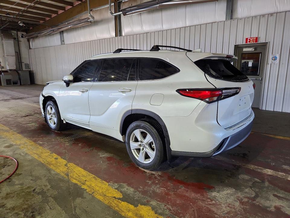 2022 Toyota Highlander VIN 5TDFZRBH0NS200808 COPART salvage auction — SIDE, In - Certificate Of Title, sold $1,600 on 2026-07-21 (photo 2)