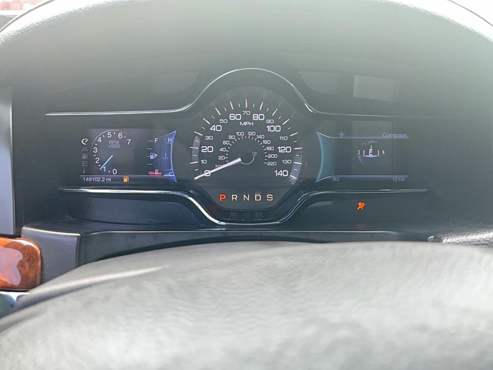 2013 Lincoln Mks VIN 1LNHL9DK8DG606388 COPART salvage auction — NORMAL WEAR, Tx - Certificate Of Title (P), sold $2,750 on 2026-07-09 (photo 8)