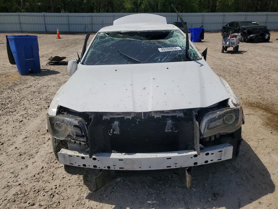 2019 Chrysler 300 VIN 2C3CCABG6KH550620 COPART salvage auction — ROLLOVER, Nc - Salvage Certificate Of Title, sold $275 on 2026-07-03 (photo 5)