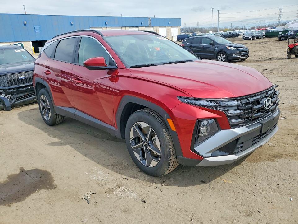 2025 Hyundai Tucson VIN 5NMJBCDE5SH509638 COPART salvage auction — SIDE, AZ - CERT OF TITLE - SALVAGE, sold $7,000 on 2026-07-02 (photo 4)