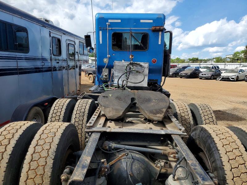 2016 Kenworth T800 VIN 1XKDD49X5GJ130121 COPART salvage auction — ROLLOVER, NC - SALVAGE CERTIFICATE OF TITLE, sold $2,000 on 2026-07-30 (photo 6)