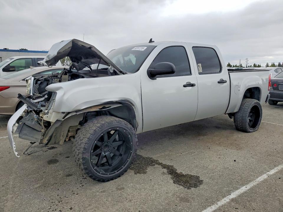 2013 Gmc SIERRA VIN 3GTP1VE00DG137460 COPART salvage auction — FRONT END, Salvage Title, sold $425 on 2026-07-21 (photo 1)