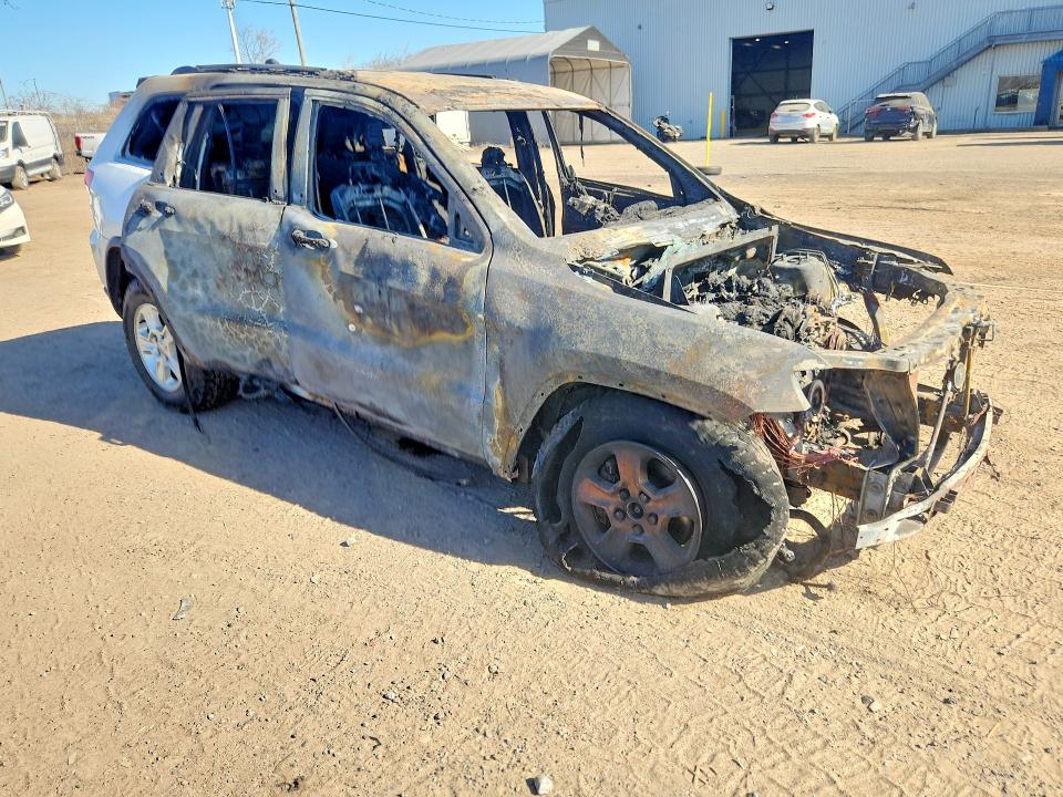 2014 Jeep Grand cherokee VIN 1C4RJFAG7EC180778 COPART salvage auction — BURN, Qc - Gravement Accidente, sold $150 on 2026-07-21 (photo 4)