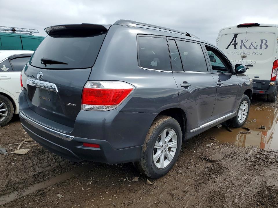 2013 Toyota Highlander VIN 5TDBK3EH4DS276963 COPART salvage auction — FRONT END, Il - Salvage Certificate, sold $2,000 on 2026-07-02 (photo 3)