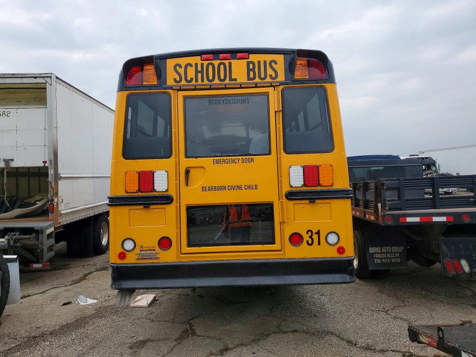 2024 Freigliner VIN 4UZABRFCXRCUL1277 COPART salvage auction — ROOF, MI - CERT OF TITLE-SALVAGE VEHICLE, sold $2,650 on 2026-09-03 (photo 6)