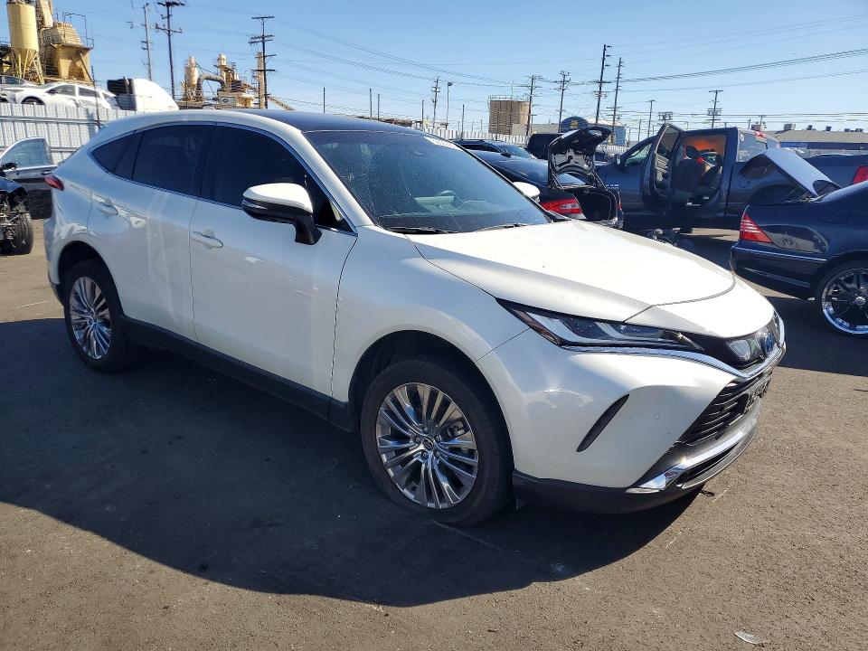 2022 Toyota Venza VIN JTEAAAAH4NJ110140 COPART salvage auction — SIDE, Salvage Title, sold $14,800 on 2026-07-13 (photo 4)