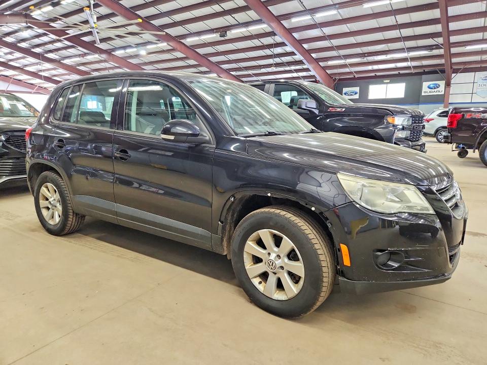 2010 Volkswagen Tiguan VIN WVGBV7AX5AW522535 COPART salvage auction — REAR END, Ny - Certificate Of Title, sold $2,500 on 2026-07-21 (photo 4)