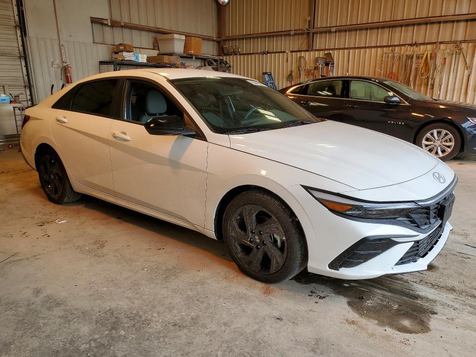2026 Hyundai Elantra VIN KMHLM4DG0TU100012 COPART salvage auction — WATER/FLOOD, Salvage Title, sold $8,000 on 2026-07-17 (photo 4)