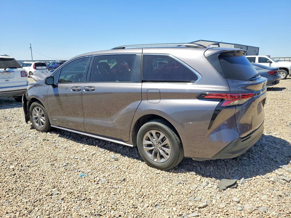 2021 Toyota Sienna VIN 5TDKRKEC7MS052290 COPART salvage auction — FRONT END, Tx - Salvage Vehicle Title, sold $9,000 on 2026-07-21 (photo 2)