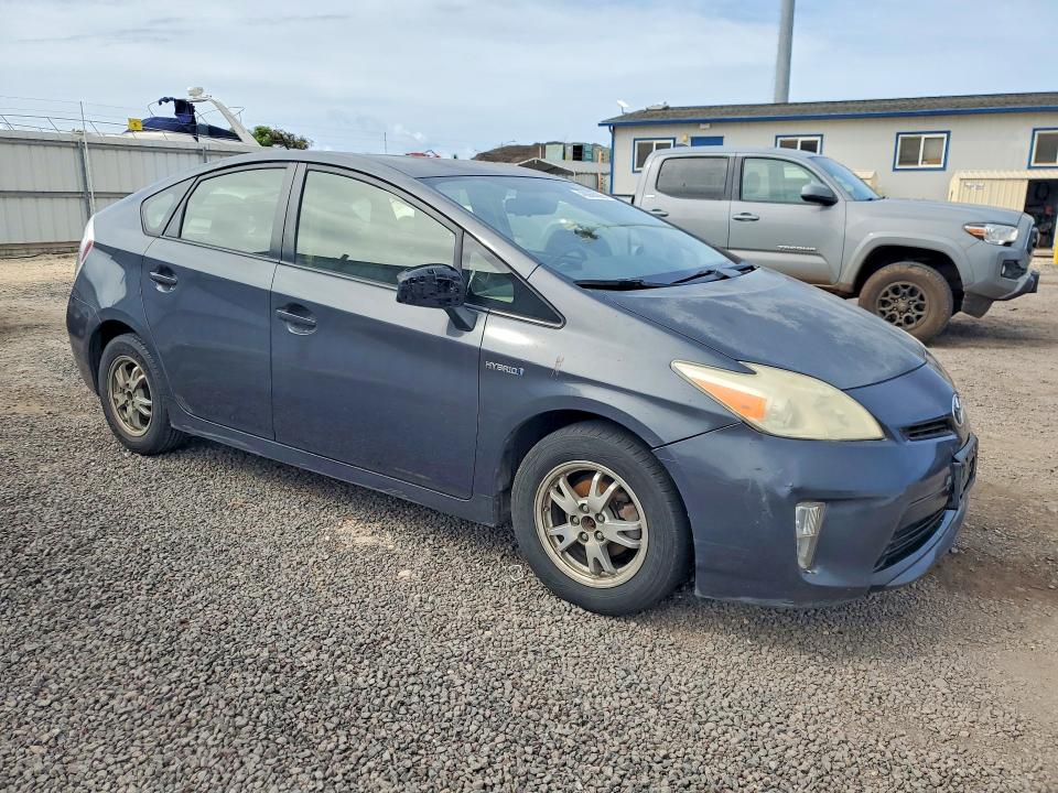 2013 Toyota Prius VIN JTDKN3DU8D1617817 COPART salvage auction — REAR END, Hi - Certificate Of Title, sold $225 on 2026-07-06 (photo 4)